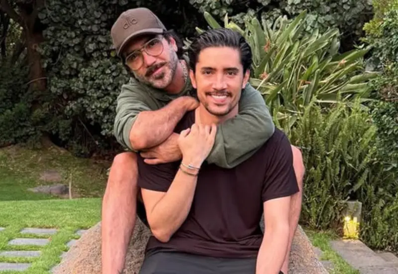 Alex agradeció el apoyo y consejos de Alejandro Fernández.