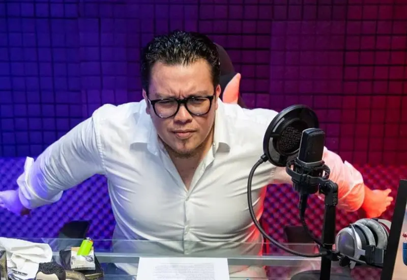 La conversación surgió en el podcast Creativo de Roberto Martínez.