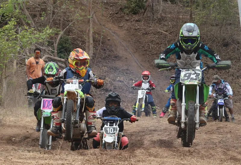 Llegó el Campeonato Estatal de Enduro Oaxaca 2026 a localidad El Zapotal, en Santa María Tonameca