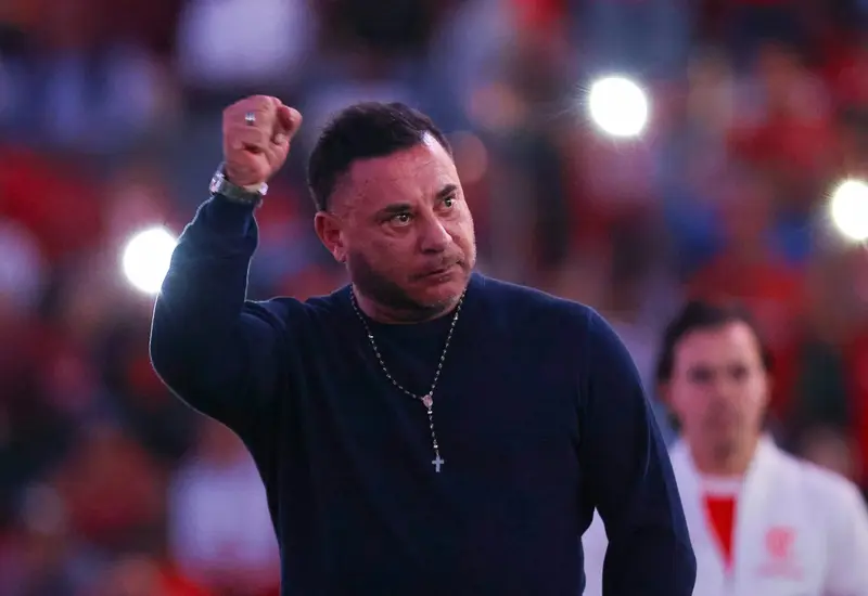 El Turco Mohamed tiene un año más de contrato con Toluca