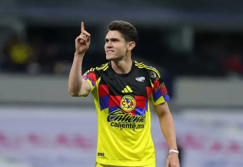 Israel Reyes podría ir al futbol italiano