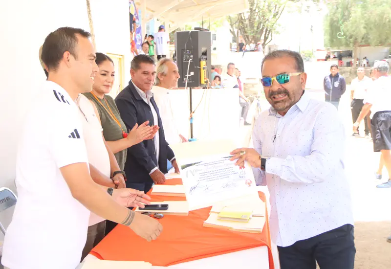 Romeo Ramírez recibió un reconocimiento