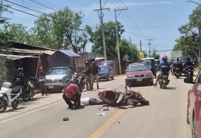 Un motociclista quedó grave tras accidentarse en Atzompa