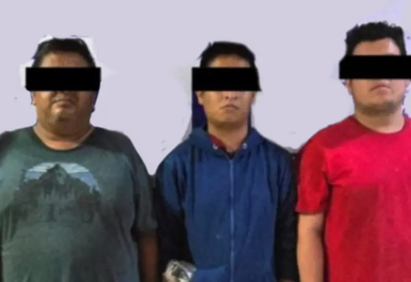 Los hombres detenidos, acusados de vender autos robados, son puestos a disposición del Juez de Control para enfrentar su proceso legal.