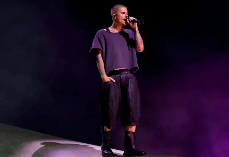 El cantante canadiense Justin Bieber, quien alcanzó la cifra récord de 138 millones de oyentes mensuales en la plataforma musical Spotify.