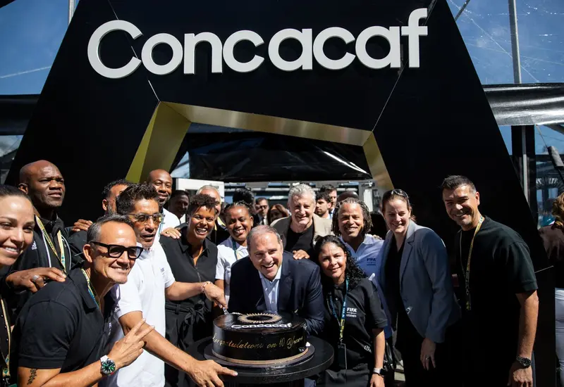 Logotipo oficial de la Concacaf anunciando el nuevo formato de eliminación directa para la Copa de Campeonas W que iniciará en 2027.