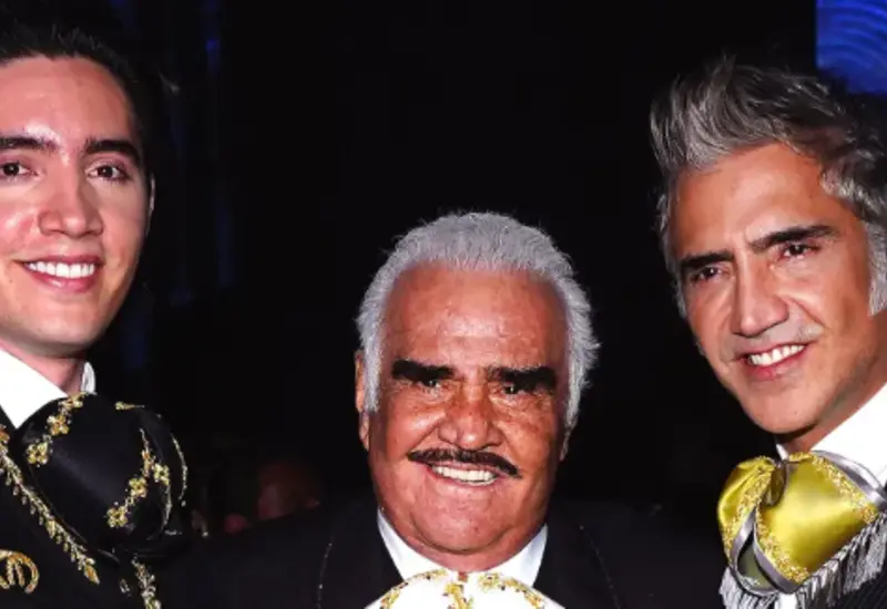 Alejandro Fernández y su hijo Alex Fernández, en medio de un conflicto familiar originado por una decisión de trabajar con el patriarca Vicente Fernández.