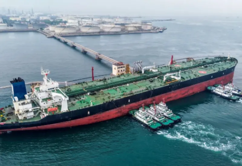 Empresas en centros financieros como Dubái y Hong Kong son sancionadas por Estados Unidos debido a su participación en la venta de crudo iraní.